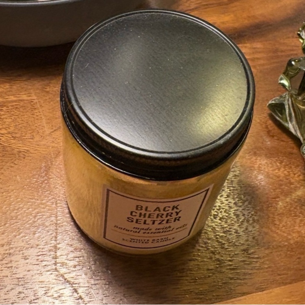 White Barn Bath & Body Works candle Black Cherry + Cherry Seltzer NEW - Picture 3 of 5
